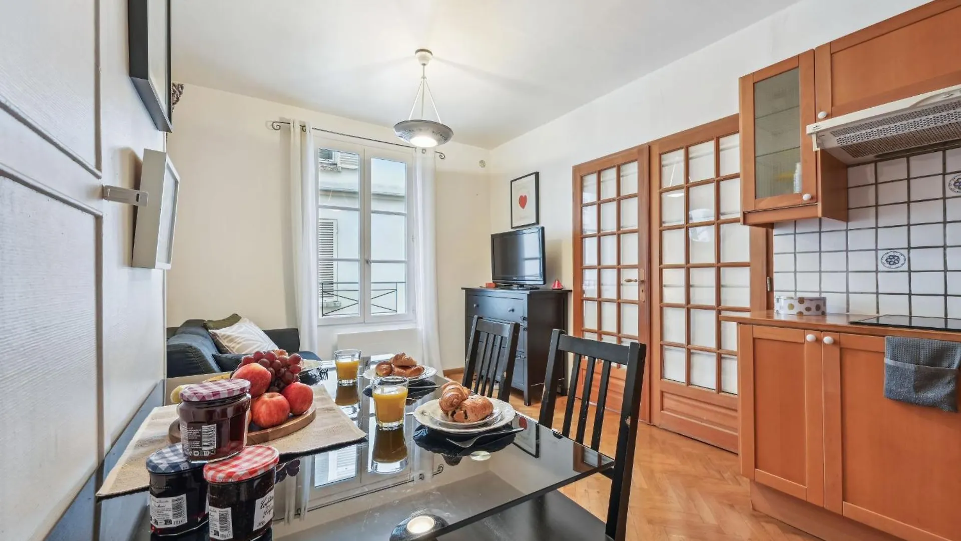 Eiffel Tower & Des Invalides - 1br - Cityapartmentstay Apartamento *