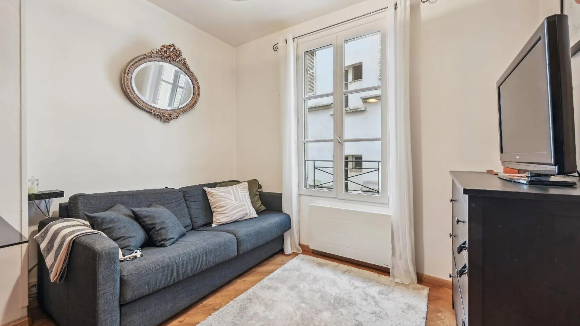 Eiffel Tower & Des Invalides - 1br - Cityapartmentstay Apartamento París
