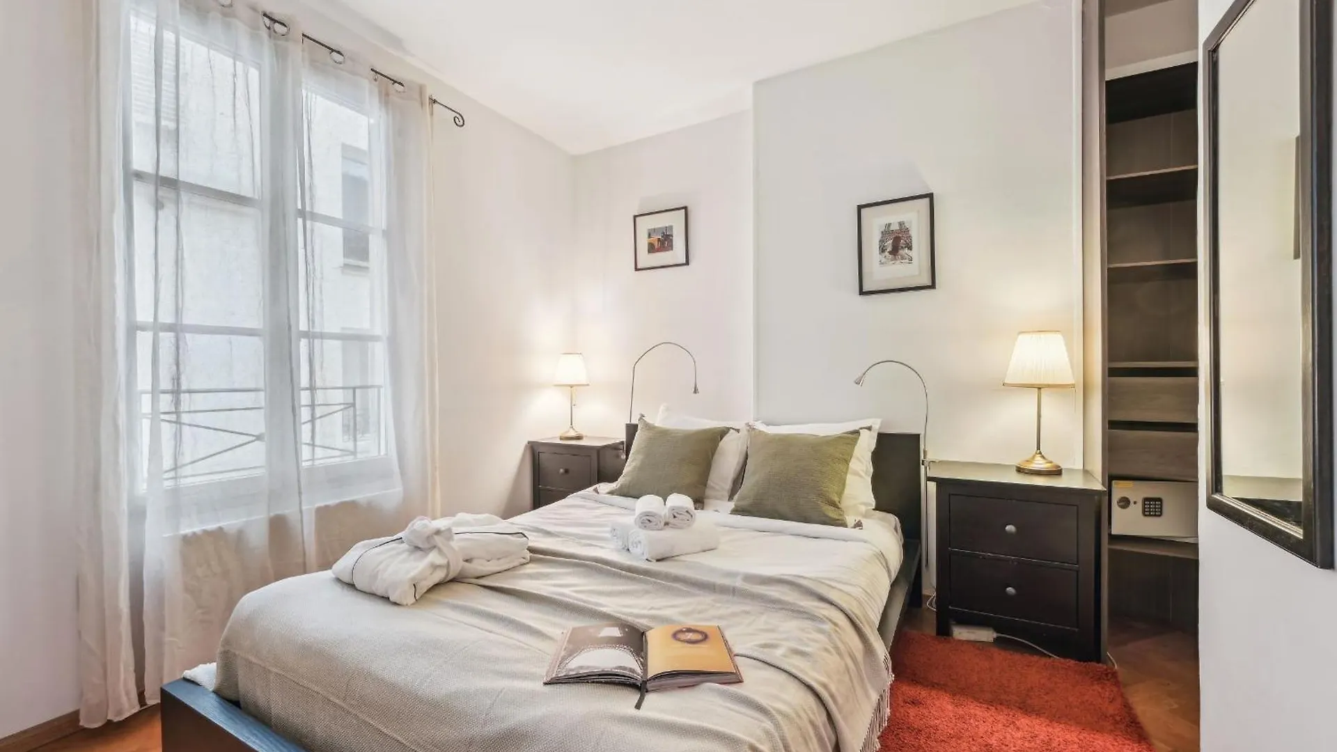 Eiffel Tower & Des Invalides - 1br - Cityapartmentstay
